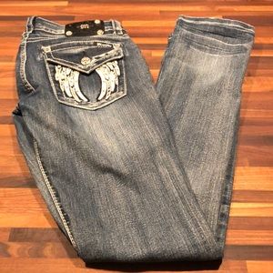 Signature straightening Miss Me Jeans